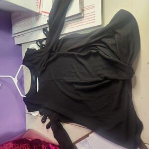 Black‎ Women's Top